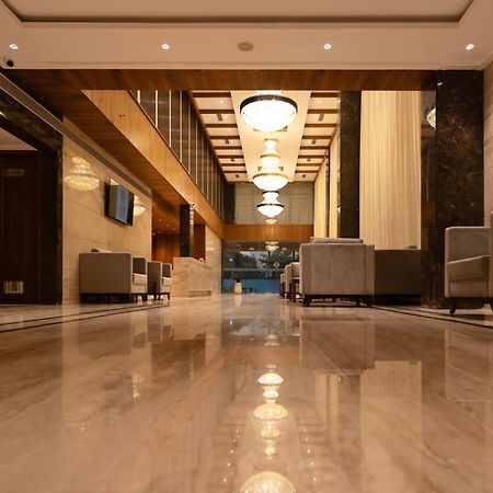 Icon Grand Hotel By Bhagini Bangalore Exterior photo