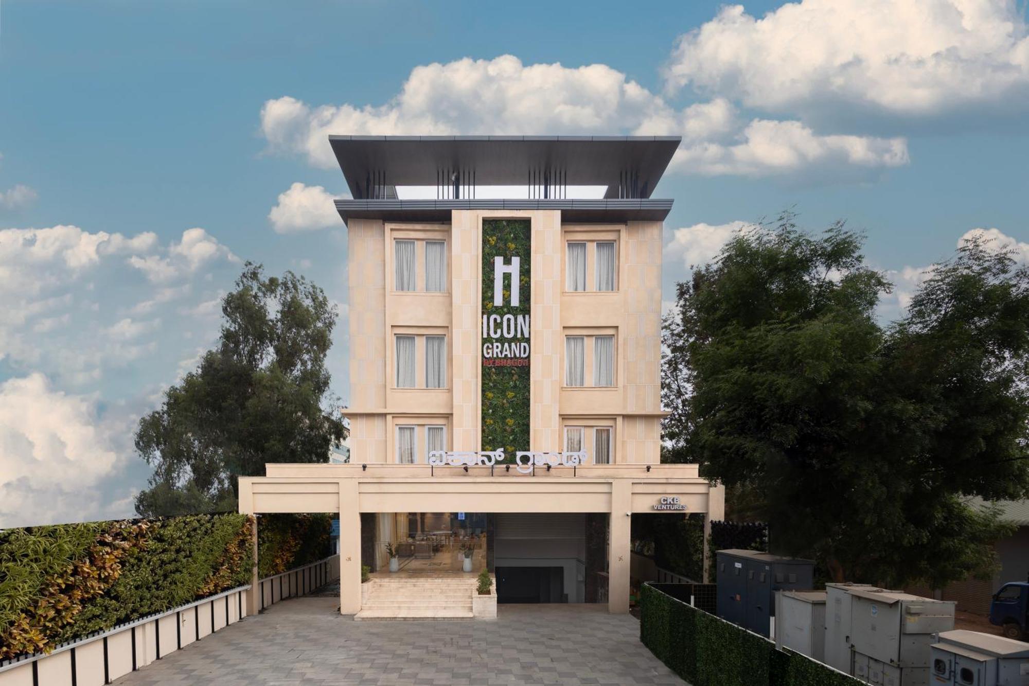 Icon Grand Hotel By Bhagini Bangalore Exterior photo