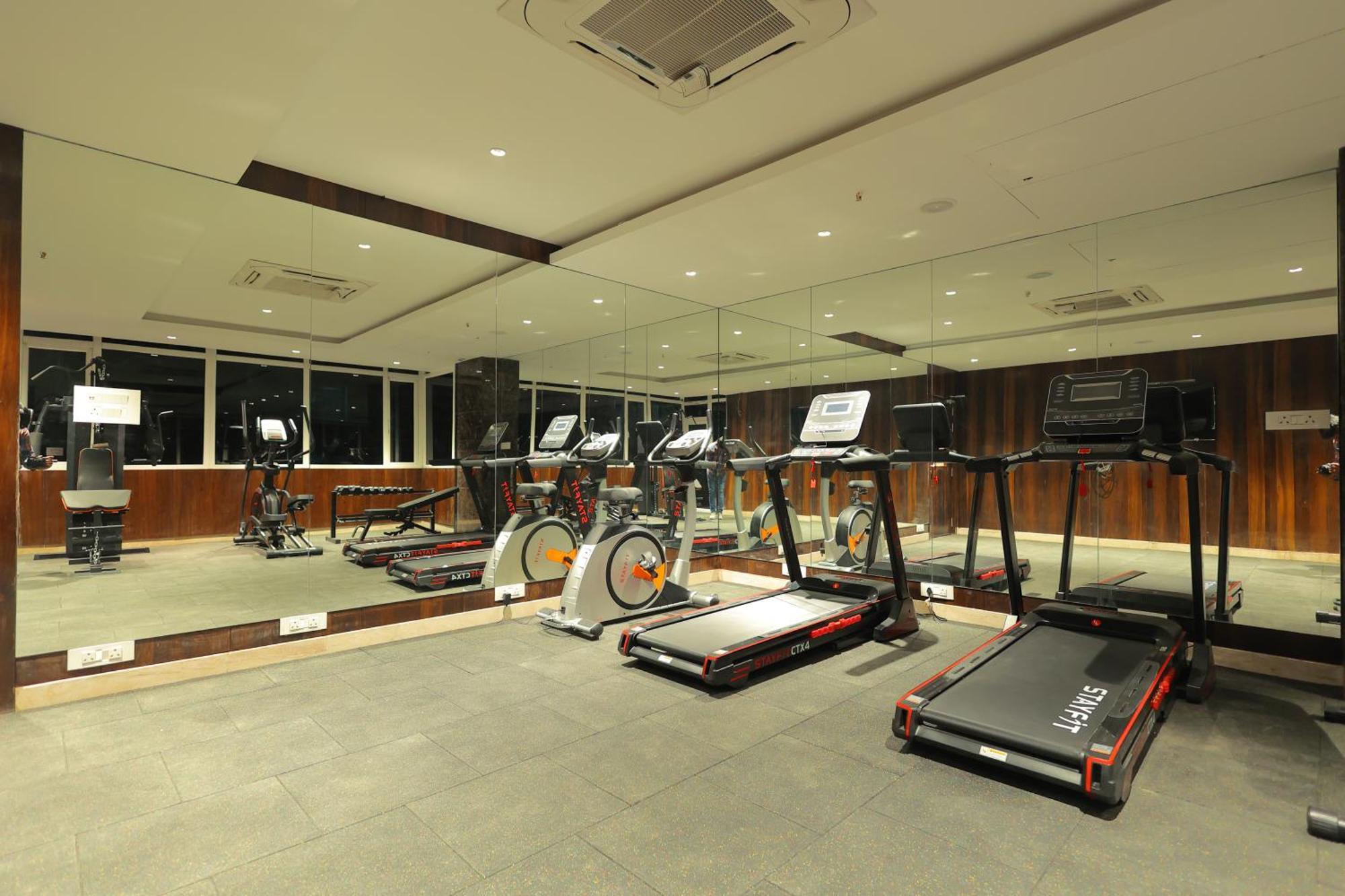 Icon Grand Hotel By Bhagini Bangalore Exterior photo