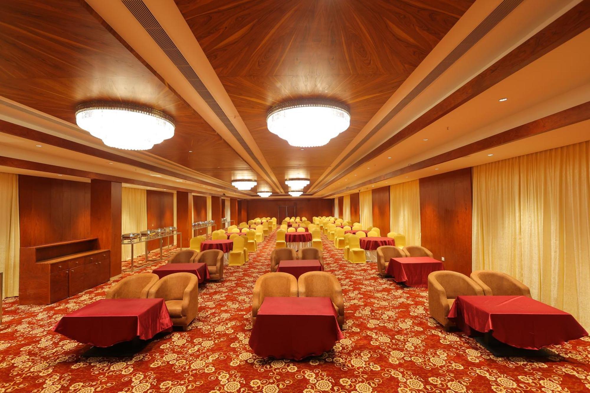 Icon Grand Hotel By Bhagini Bangalore Exterior photo