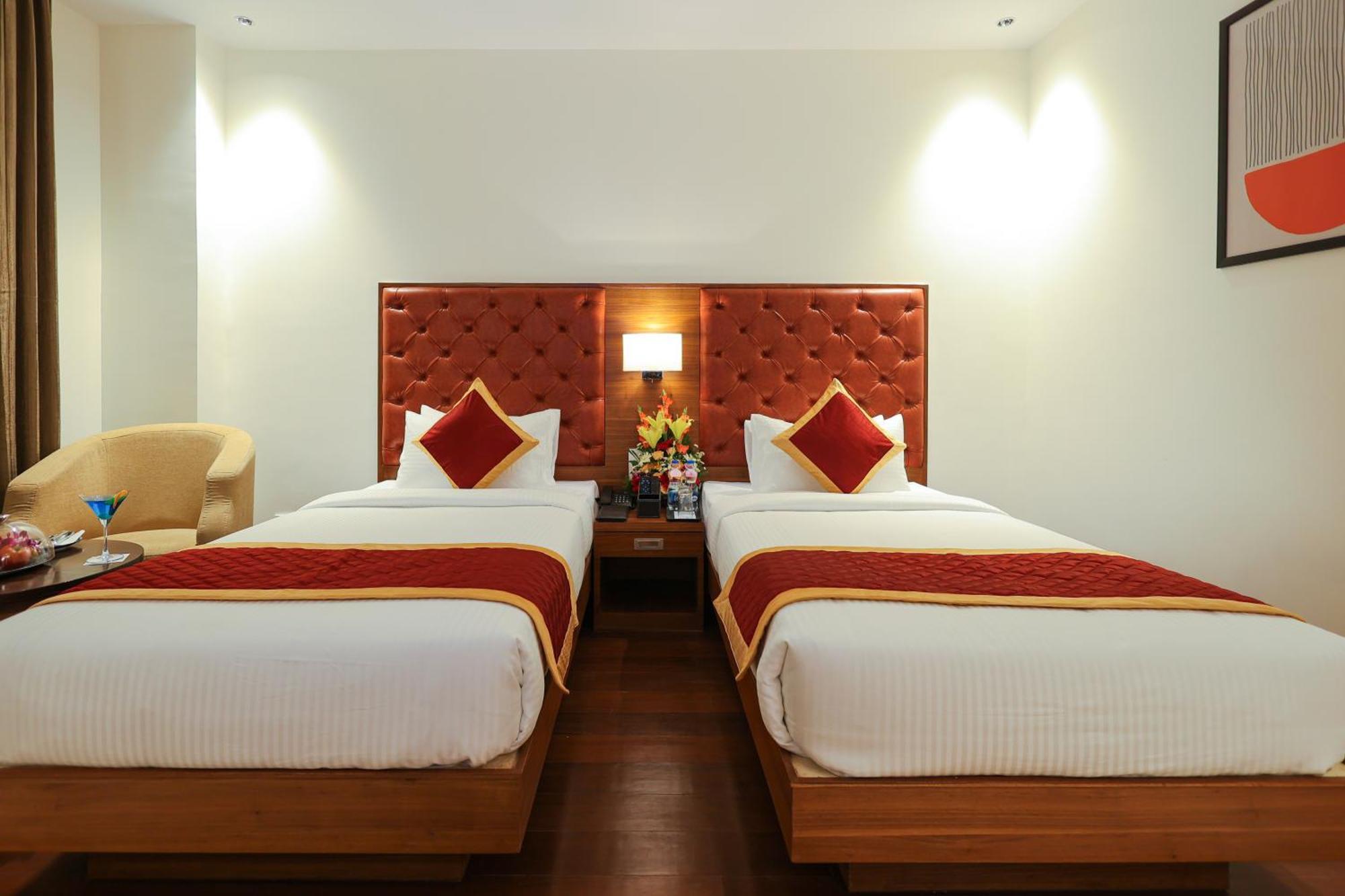 Icon Grand Hotel By Bhagini Bangalore Exterior photo