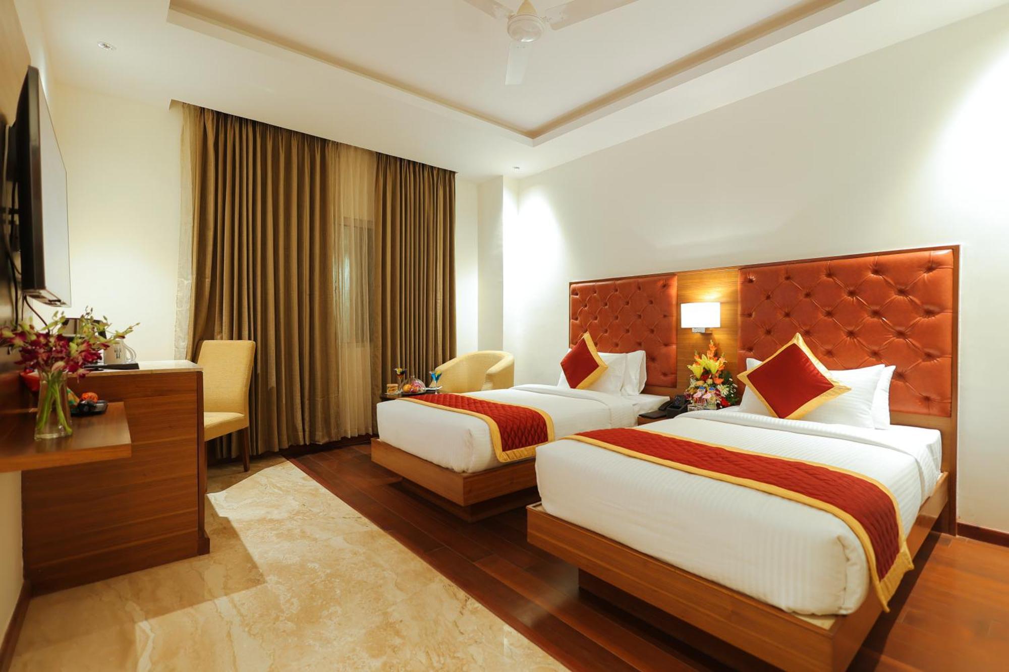 Icon Grand Hotel By Bhagini Bangalore Exterior photo