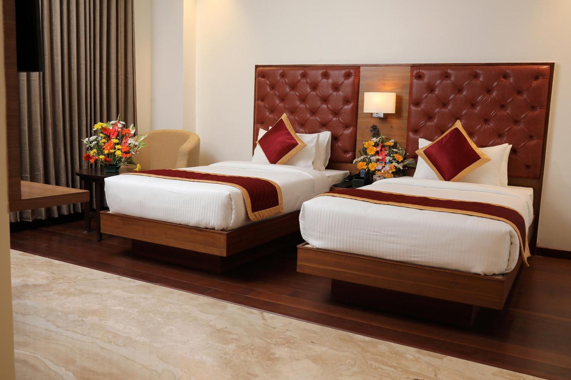 Icon Grand Hotel By Bhagini Bangalore Exterior photo