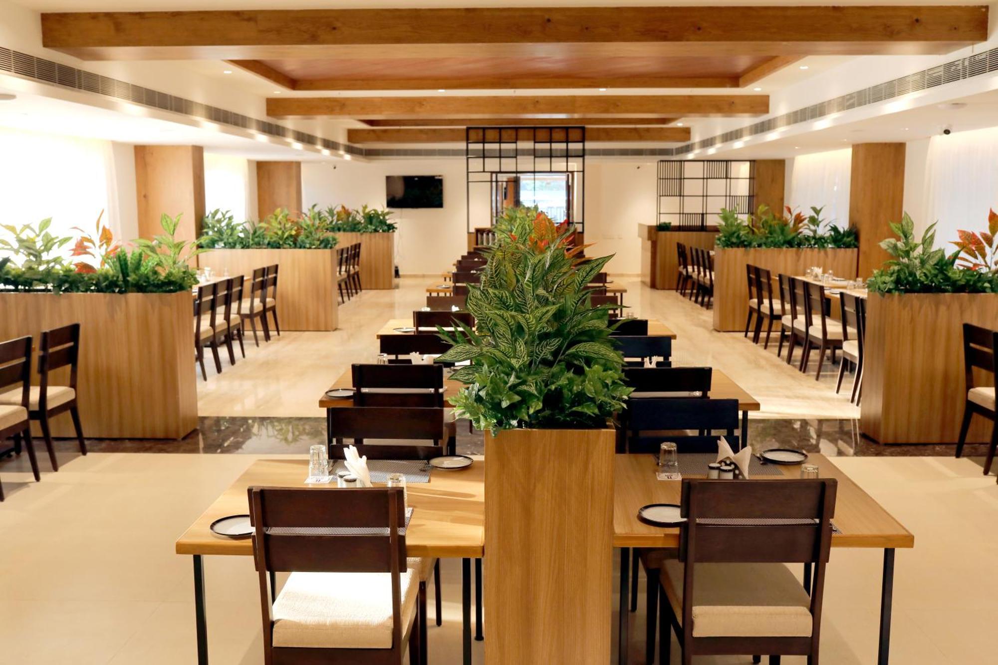 Icon Grand Hotel By Bhagini Bangalore Exterior photo