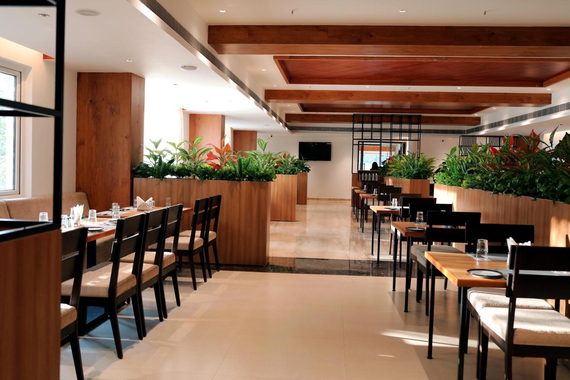 Icon Grand Hotel By Bhagini Bangalore Exterior photo