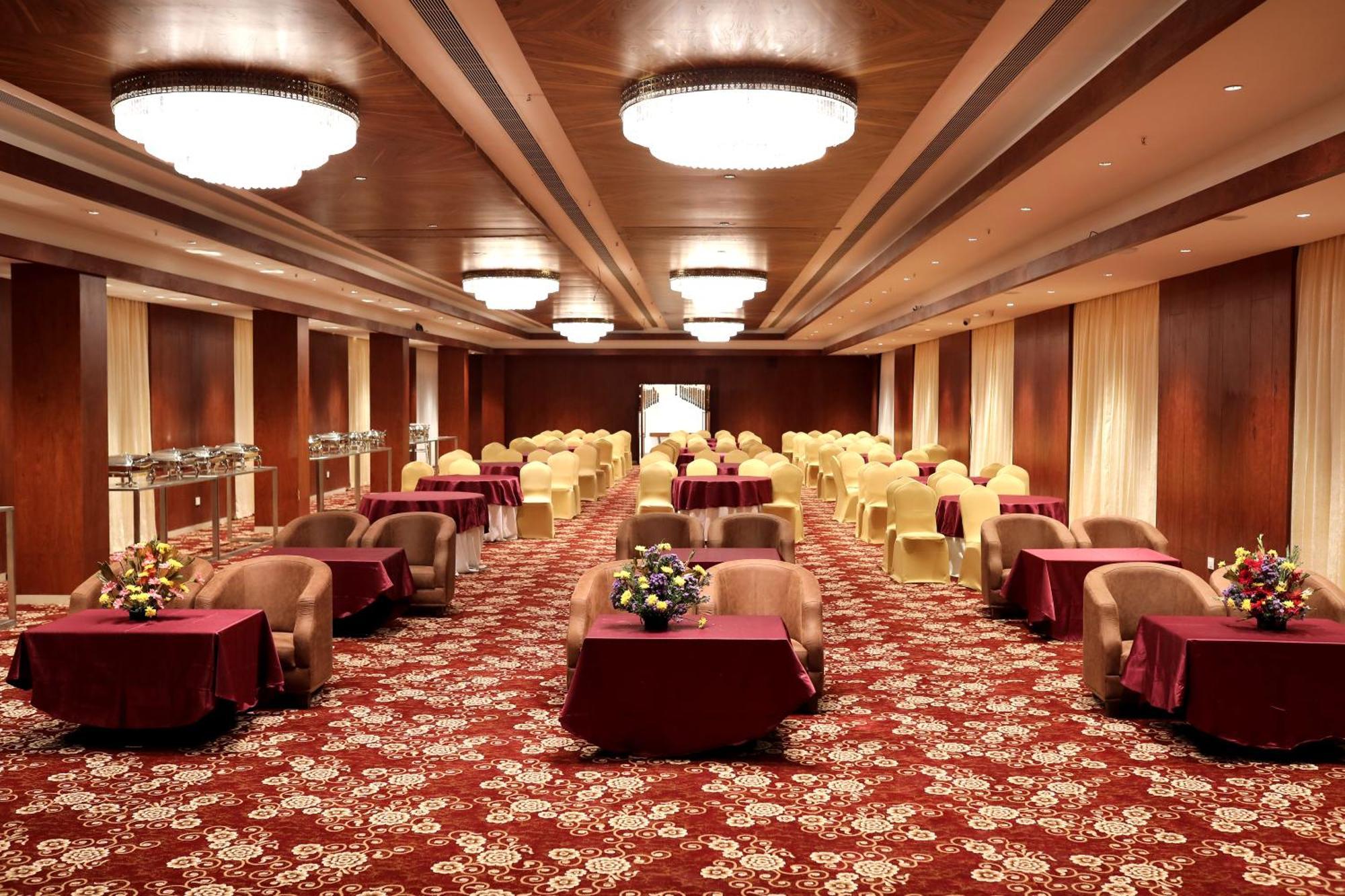 Icon Grand Hotel By Bhagini Bangalore Exterior photo
