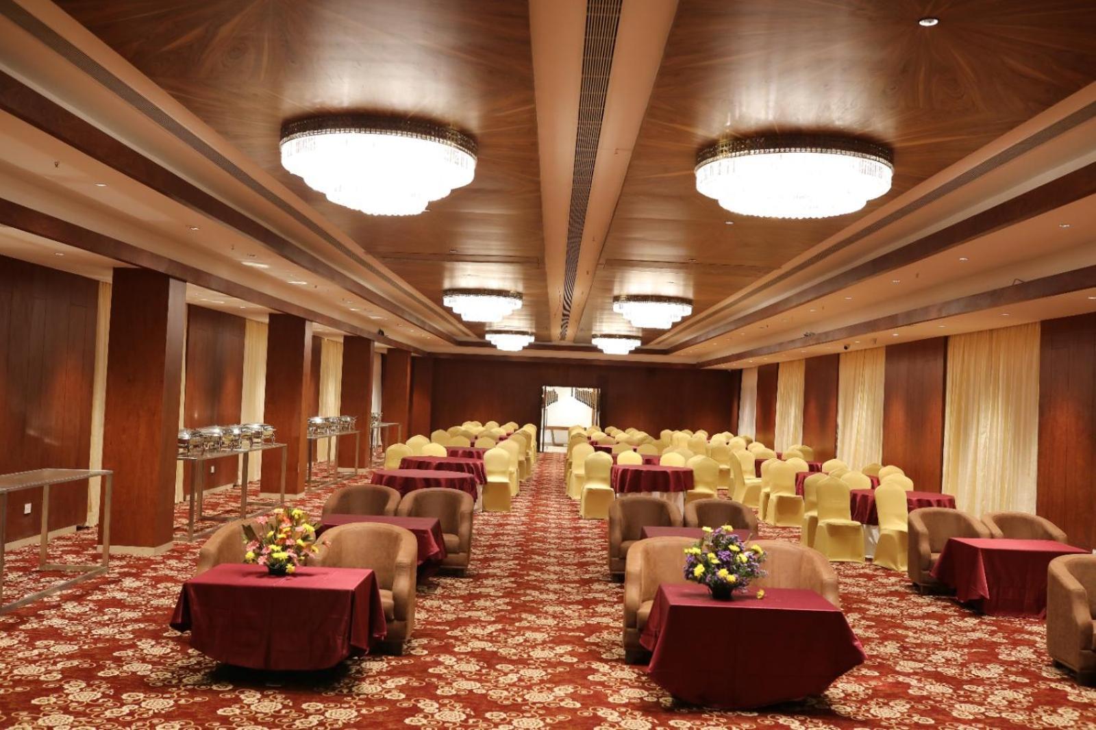Icon Grand Hotel By Bhagini Bangalore Exterior photo