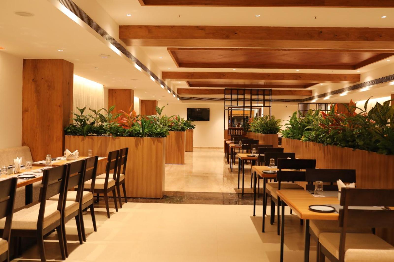 Icon Grand Hotel By Bhagini Bangalore Exterior photo