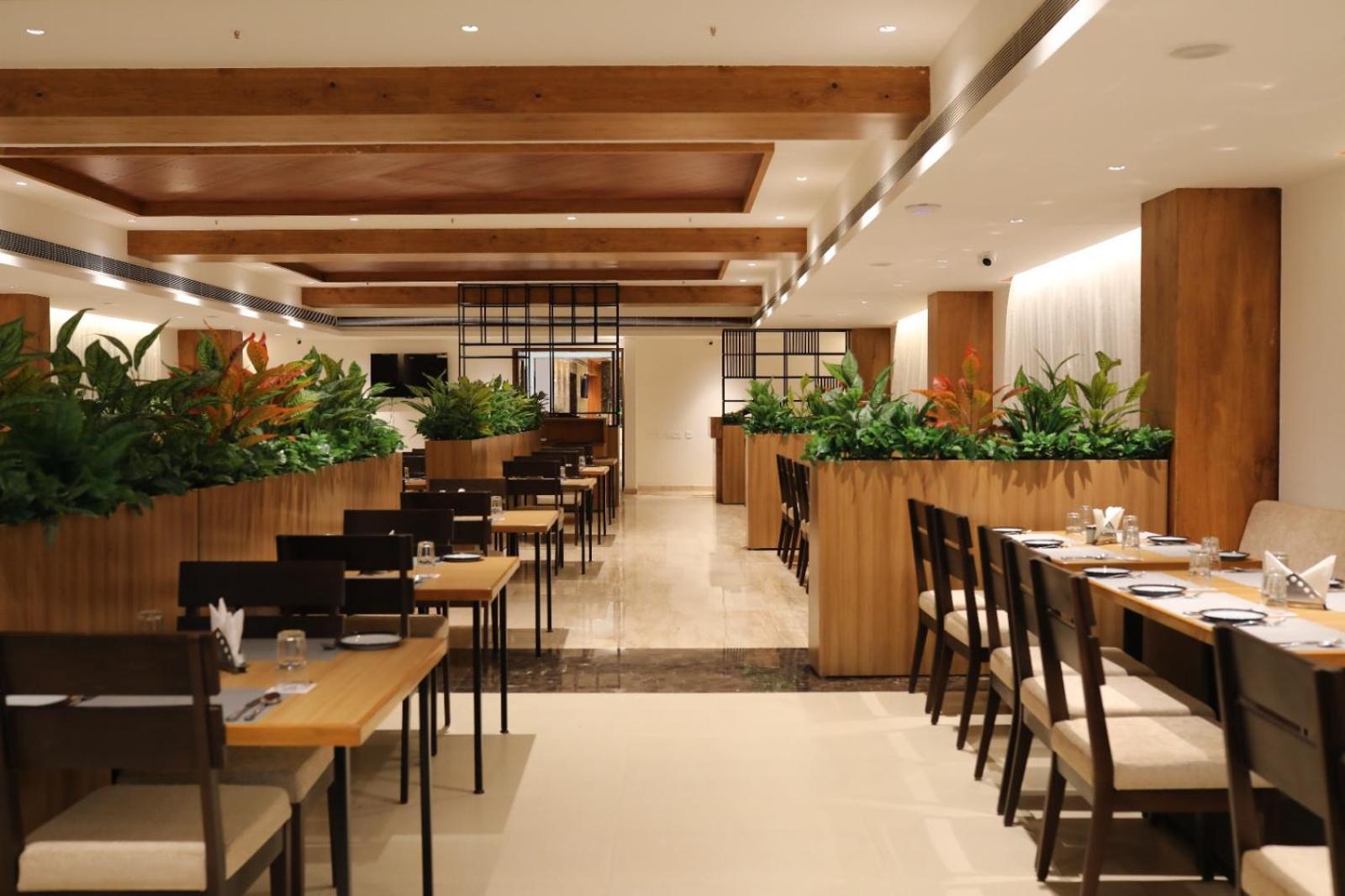 Icon Grand Hotel By Bhagini Bangalore Exterior photo